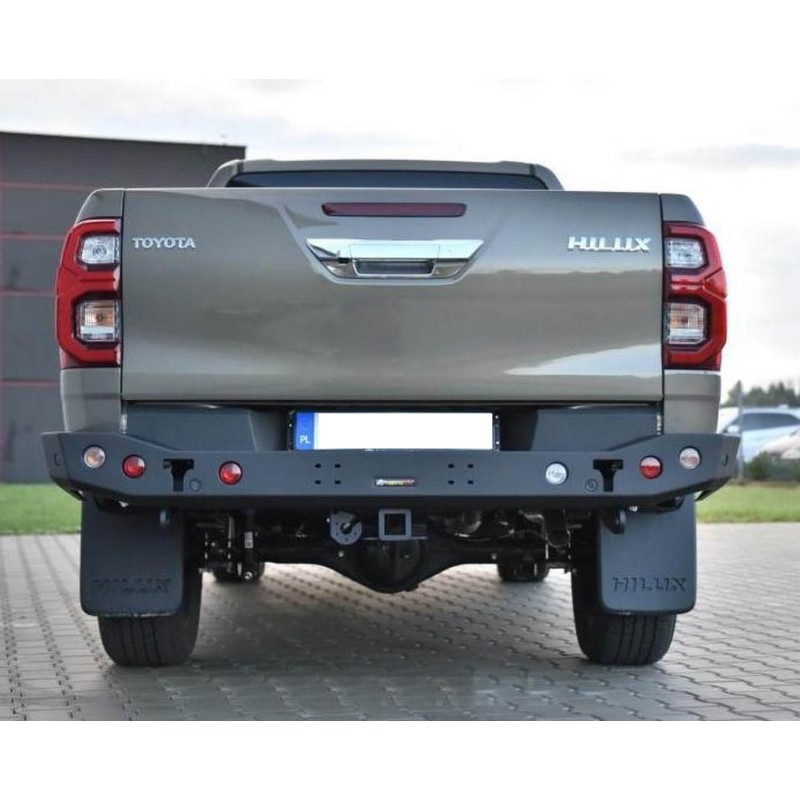 Hátsó lökháritó Toyota Hilux REVO 2020+  vonóhorog tartóval