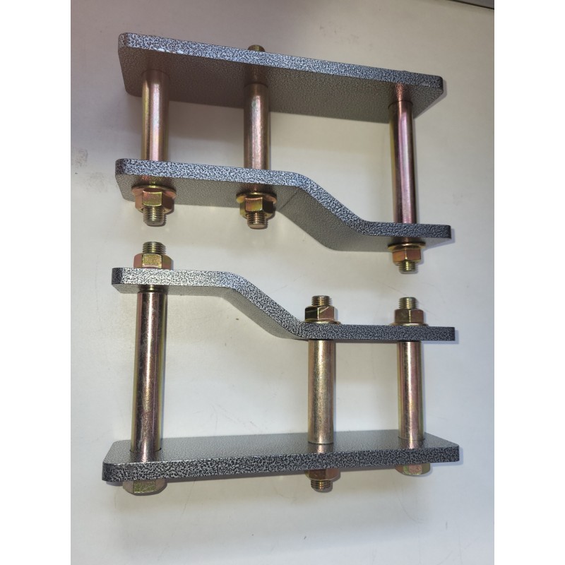 Toyota Hilux REVO - extended shackle +2"
