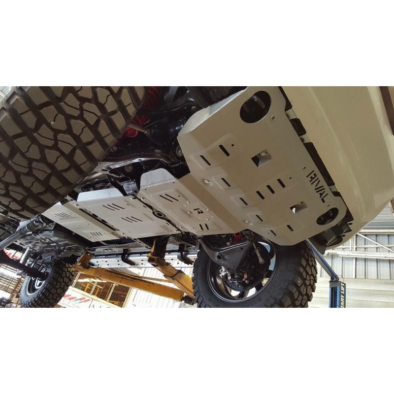 Skid plate - fuel tank TOYOTA HILUX Vigo 2007-2015